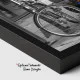 Tablou Auto Premium Mașinuță cu Graffiti – Artă Canvas Modernă cu Polski Fiat Retro și Izolare Cromatică pentru Hol, Living sau Birou
