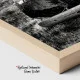 Tablou Auto Premium Frânturi de Istorie – Pânză Canvas Monocromă cu Camionetă Americană de Epocă