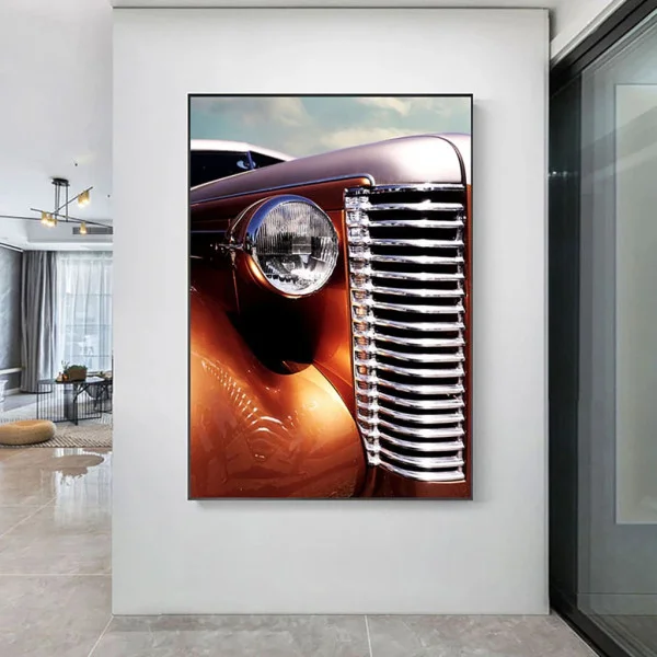 Tablou Auto Premium Rafinament în Reflexii – Artă Canvas Modernă cu Detaliu Macro de Mașină Clasică Americană în Nuanțe de Cupru pentru Living sau Birou