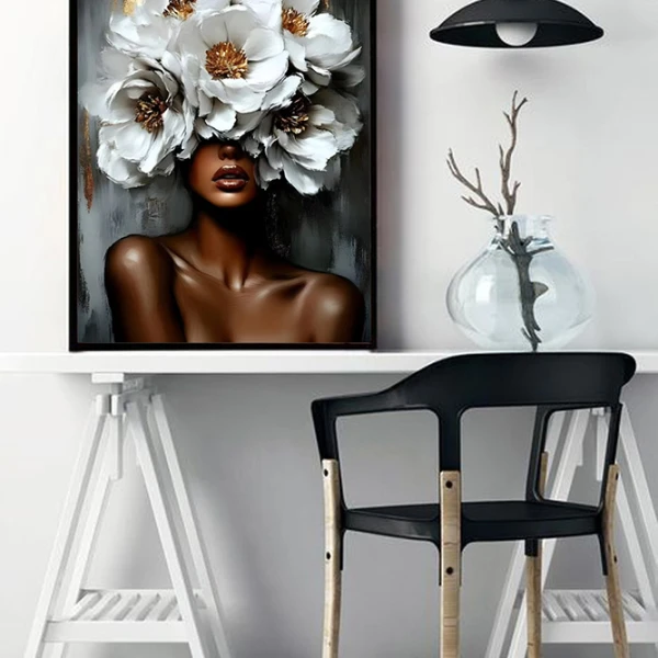 Tablou abstract înrămat cu flori – Printre Flori, tablou modern femeie cu flori