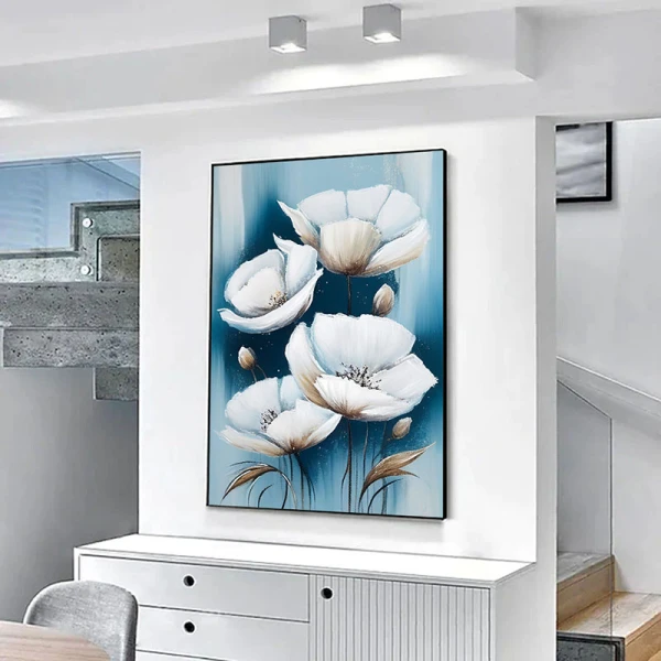 Tablou Canvas cu Flori - Petale în Vânt, Delicatețe și Mișcare Tablou Canvas cu Flori - Petale în Vânt, Delicatețe și Mișcare